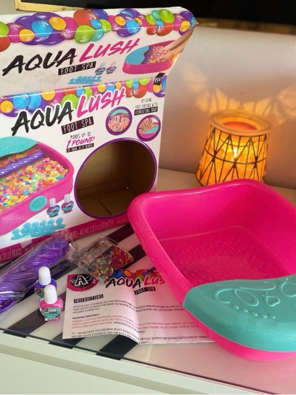 AQUA LUSH VIBRATING Foot Spa - Pink with Teal Accent